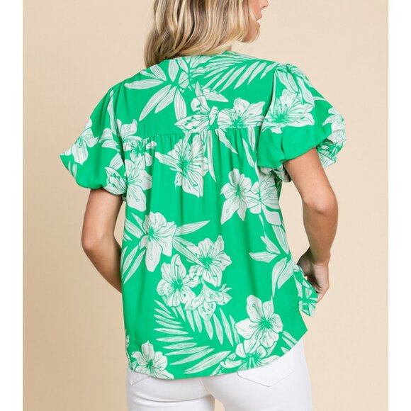 NWT Jodifl Island Vibes Green And White Hawaiian Floral Shirt With Puff Sleeves - Picture 2 of 6